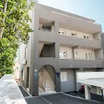 Apartments And Rooms Vuleta, Close To The Beach