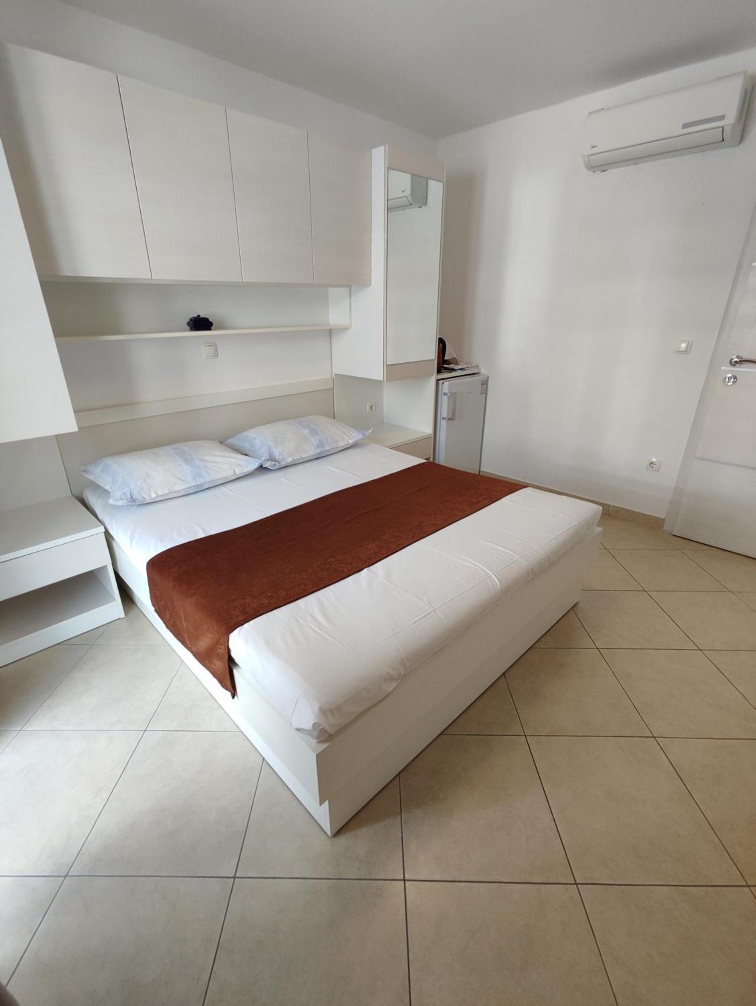 Apartament And Vuleta, Close To The