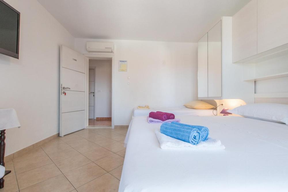 And Vuleta, Close To The Apartament Makarska